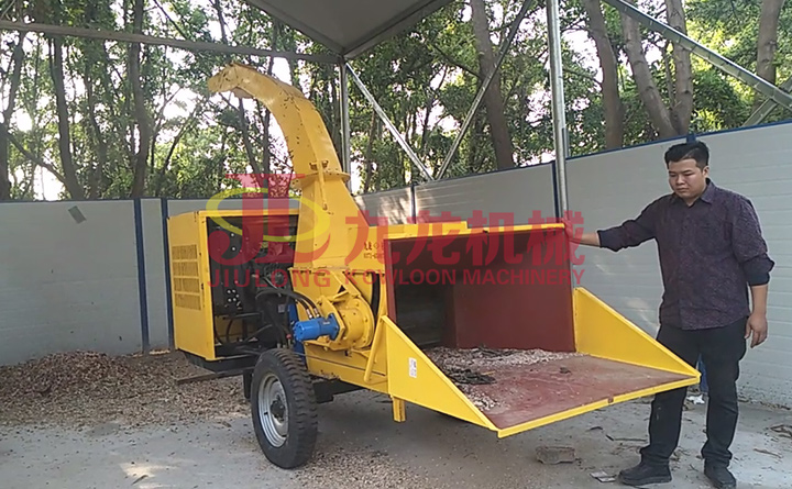小型（xíng）樹枝粉碎機