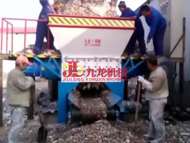 遼寧阜新垃（lā）圾撕碎機現場